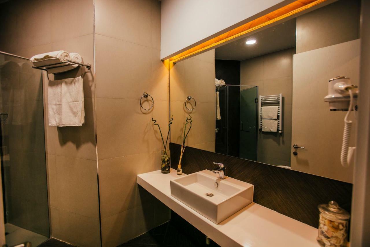Hotel West Batumi Eksteriør bilde